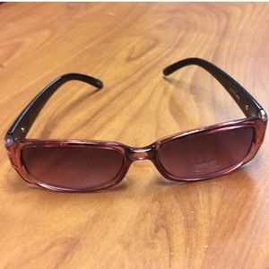 Rose colored fashion sunglasses
